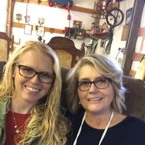 Meet your Posher, Elizabeth